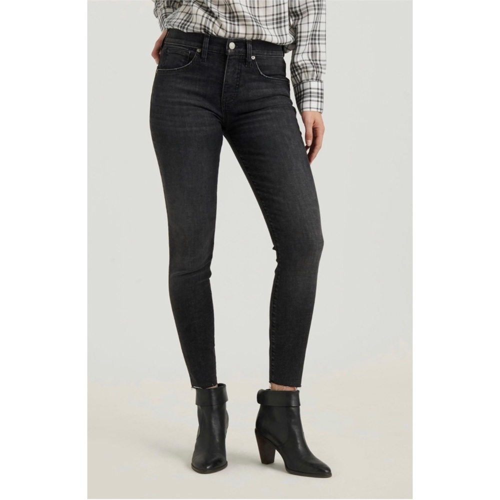Mid Rise Ava Skinny Jean